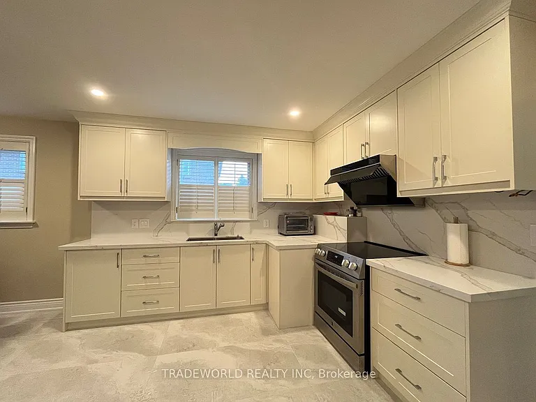 201 Hendon Ave #MAIN FLOOR — Photo 8