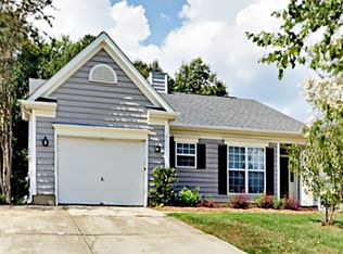 8600 Warwick Crest Ln, Charlotte, NC 28215