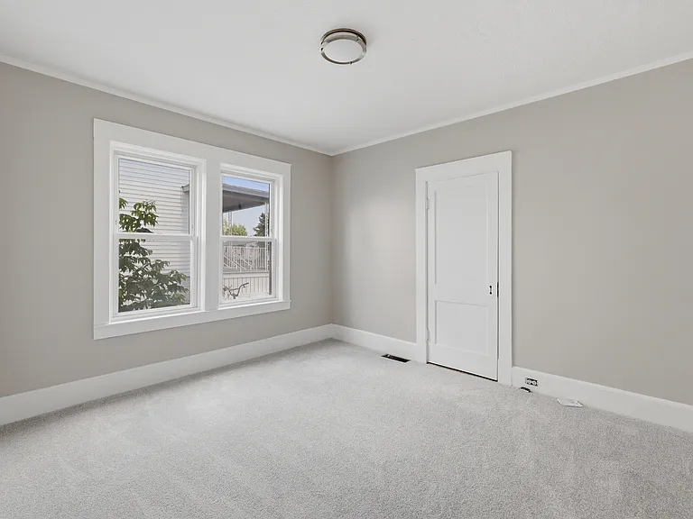 19 1/2 Balcom St #1 — Photo 15