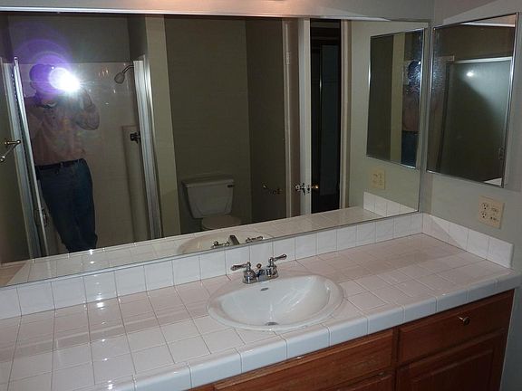 5th image of 1210 S Cypress Ave APT B