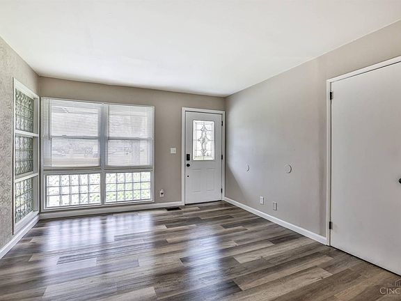 4th image of 8672 Balboa Dr