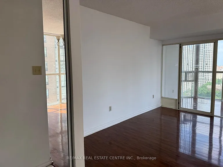 265 Enfield Pl #1403 — Photo 36