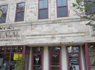 25 S La Grange Rd APT D, La Grange, IL 60525