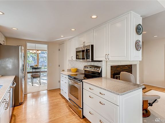 5th image of 4651 151st Ct SE