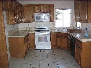 5th image of 1206 Zinfandel Dr