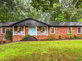681 Foxcroft Dr, Lexington, NC 27292