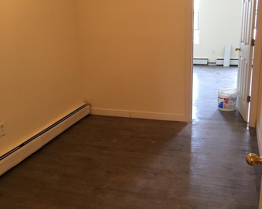 2nd image of 2608 Summit Ave APT 32
