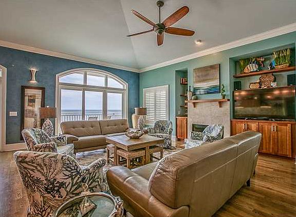 3rd image of 1124 E Gulf Beach Dr