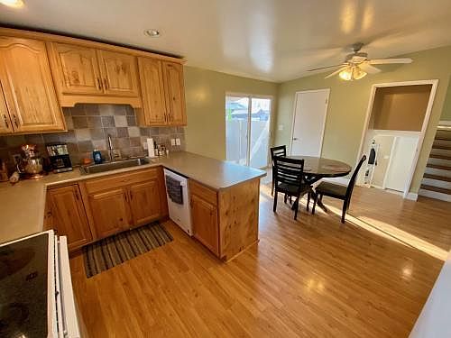 3rd image of 1363 W Varden Way