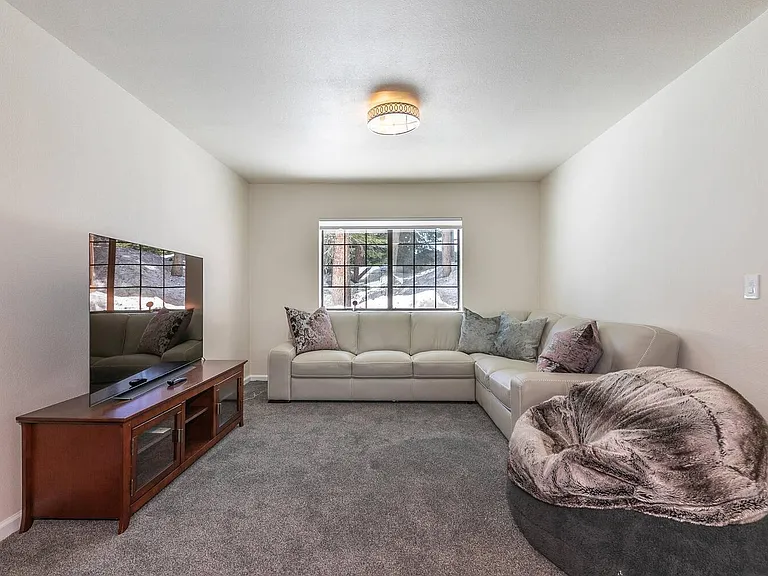 15681 Northwoods Blvd — Photo 18