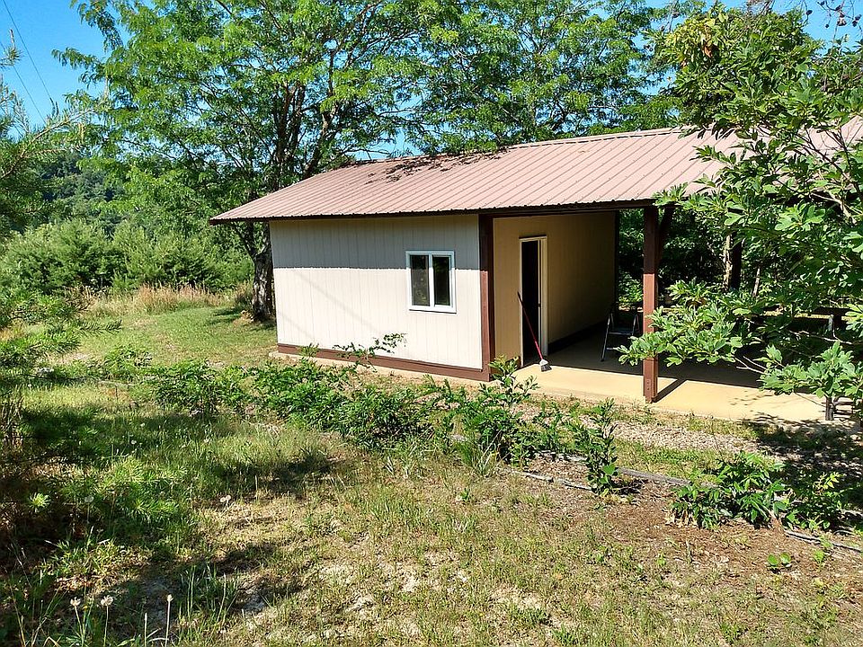 2nd image of 3175 Middle Creek Rd