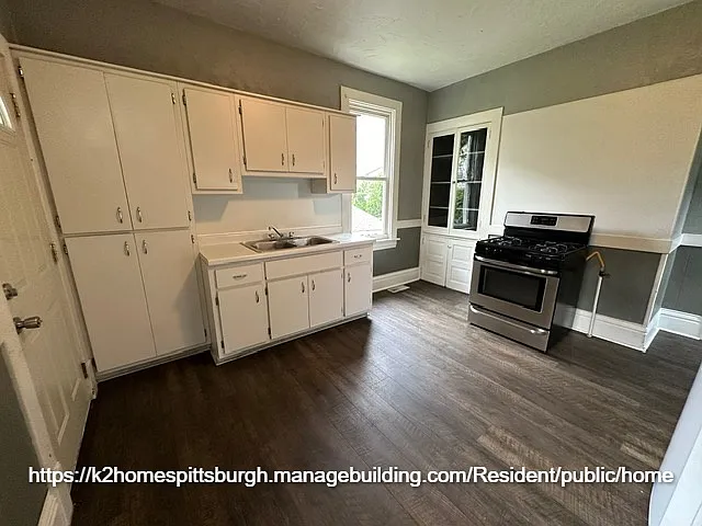 900 Meldon Avenue - 1 — Photo 4