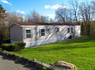 1 David Dr, Peru, MA 01235