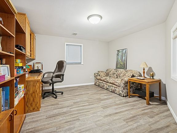 2nd image of 19466 W Aspen Dr