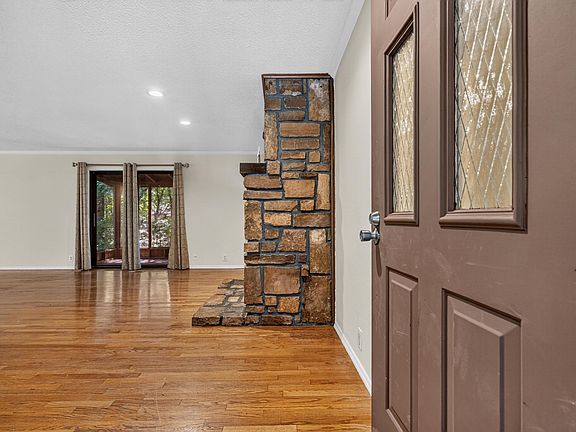 5th image of 16 Reddina Ln