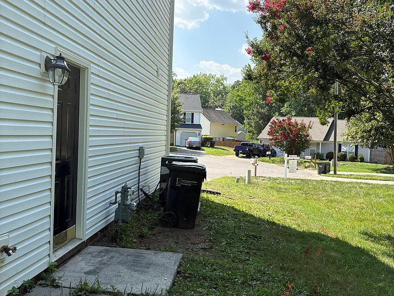 10 Kilburn Ln — Photo 5