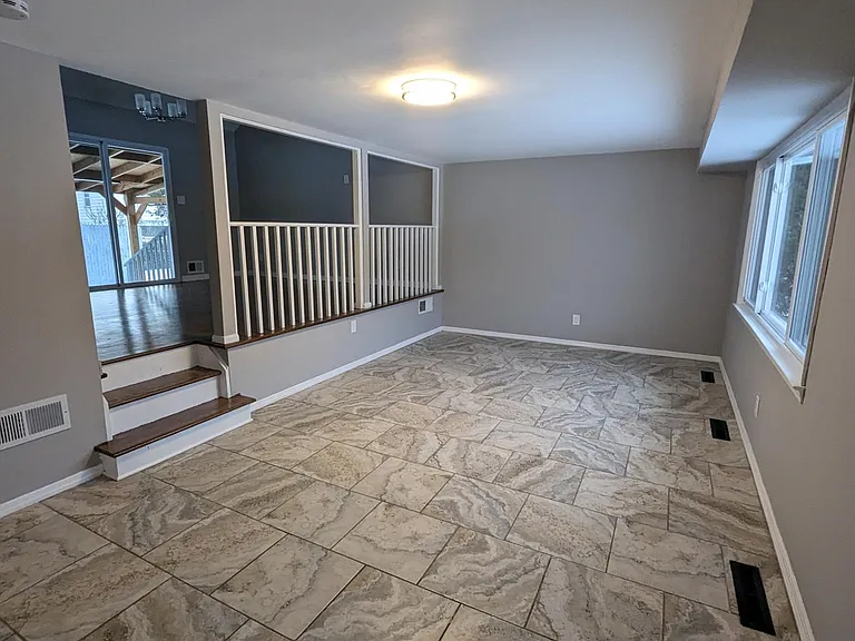 686 W Milton Ave — Photo 3