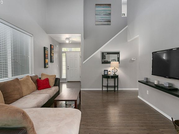 3rd image of 4308 NE 55th Pl