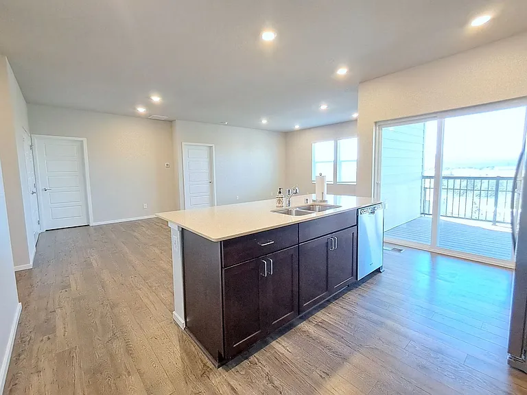 5428 E Bridgeport Ct — Photo 7