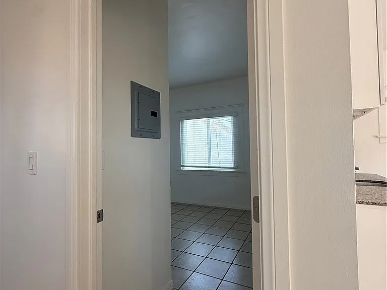 1085 Hoffman Ave #11 — Photo 11