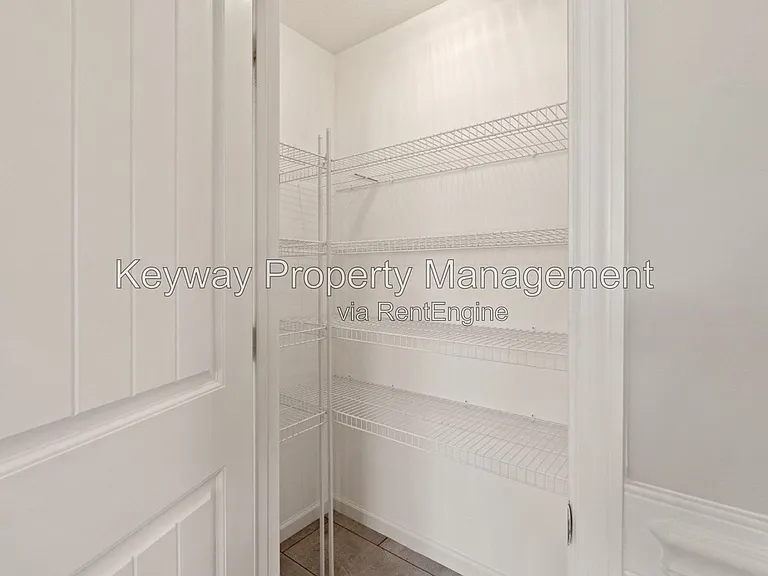 221 Ducal St — Photo 6