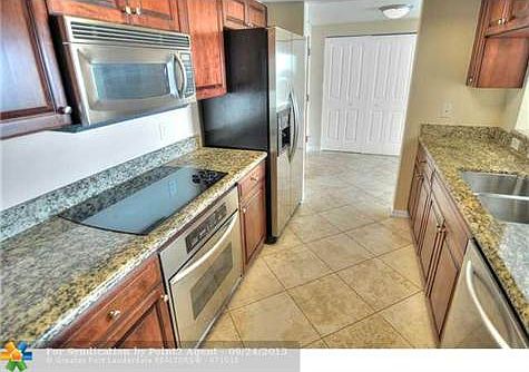 3rd image of 347 N New River Dr E APT 1201