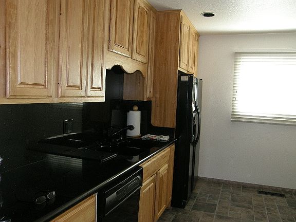 4th image of 26983 Lakewood Way