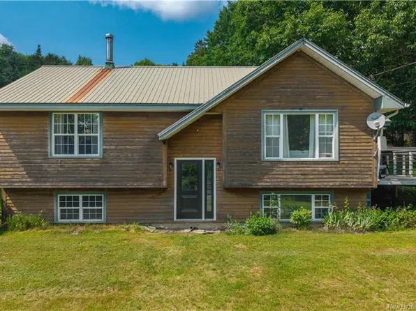 31 Hills Rd, Saint David, NB E3L 4K6