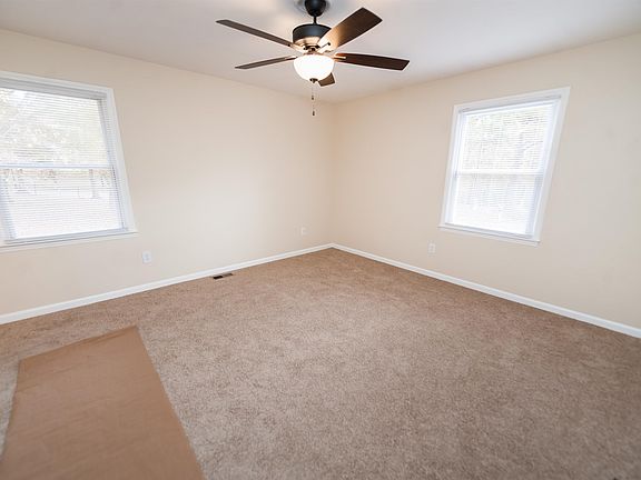 3rd image of 227 Candlewood Ln