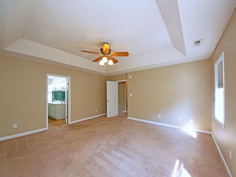 1112 Huff Dr — Photo 18