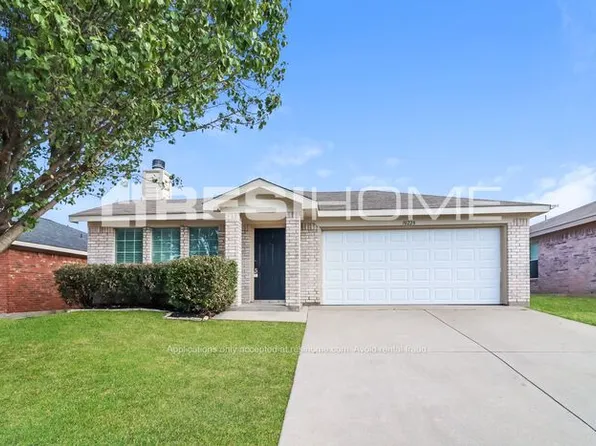 10228 Dallam Ln, Fort Worth, TX 76108