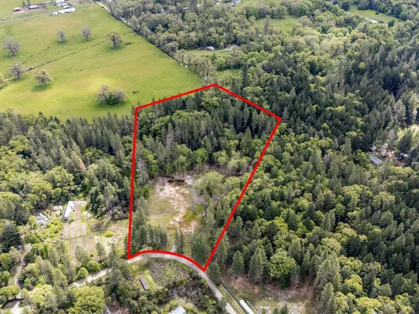 410 Mulligan Lane, Laytonville, CA 95454