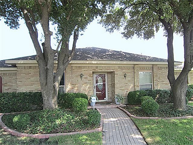 1st image of 627 Wentworth Dr