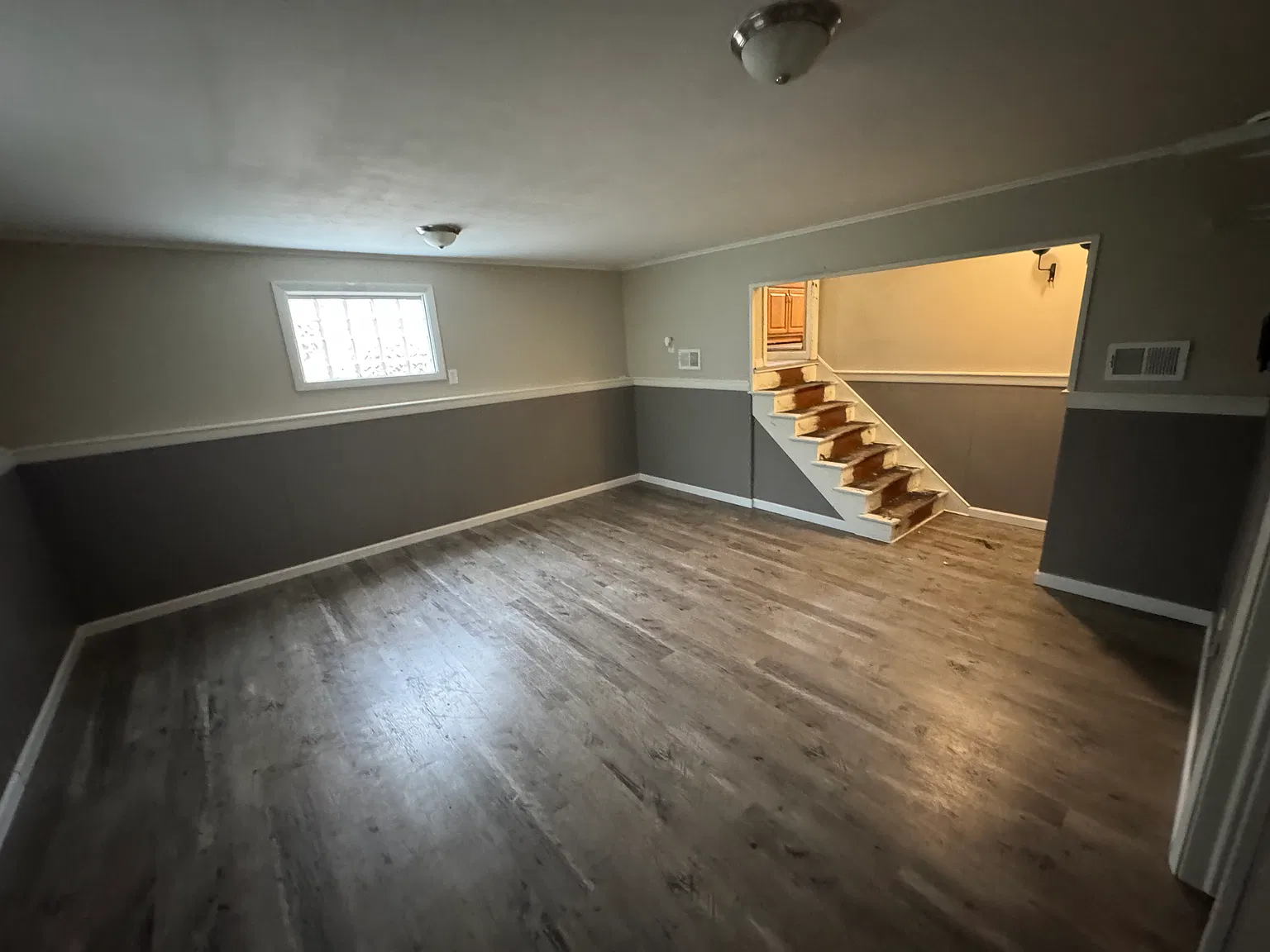 3 bed, 1360 sqft, $1,900 — Photo 2