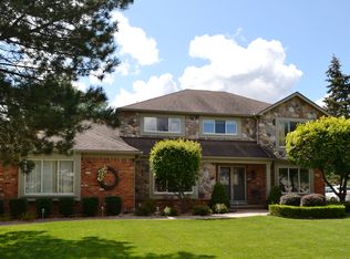 1577 Caliper Dr, Troy, MI