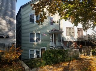 2842 N Campbell Ave #2, Chicago, IL 60618
