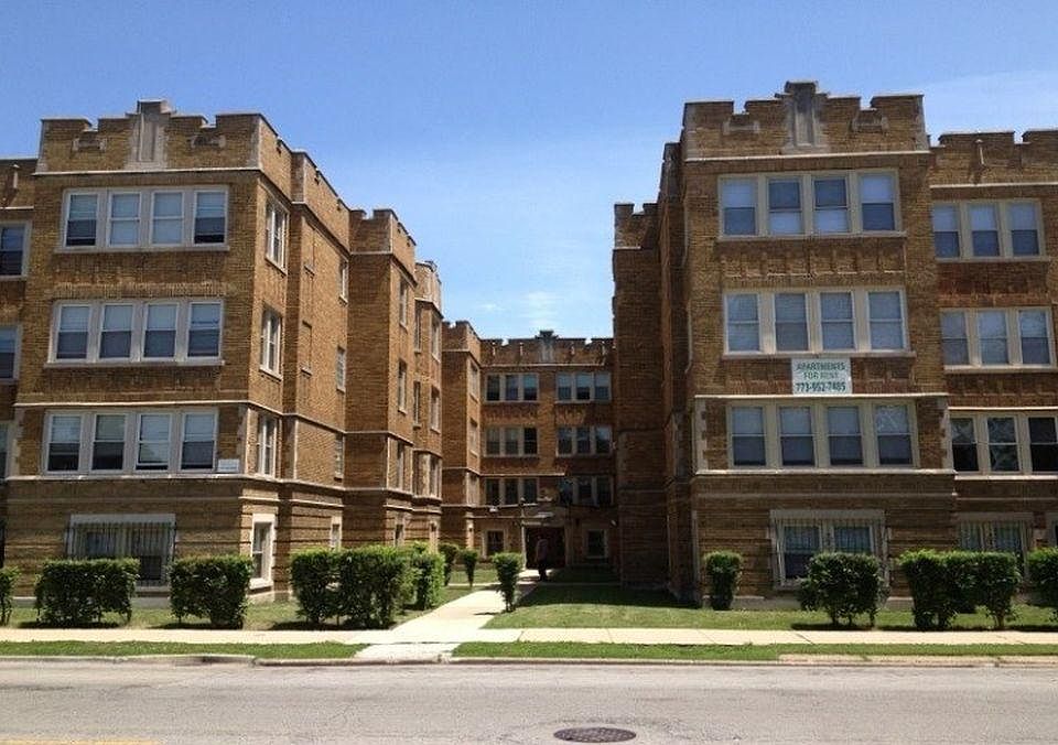 1st image of 11213 S King Dr #2