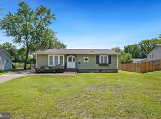 905 Burke Dr, Woodbridge, VA 22191