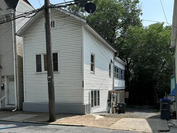 236 N 2nd St, Steelton, PA 17113