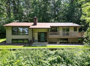 E865 Woodridge Dr, Eau Claire, WI 54701
