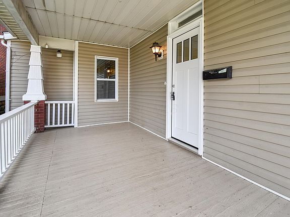 3rd image of 185 W Locust St