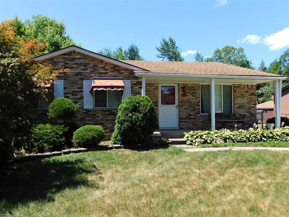 1st image of 41209 Oak Hill Dr