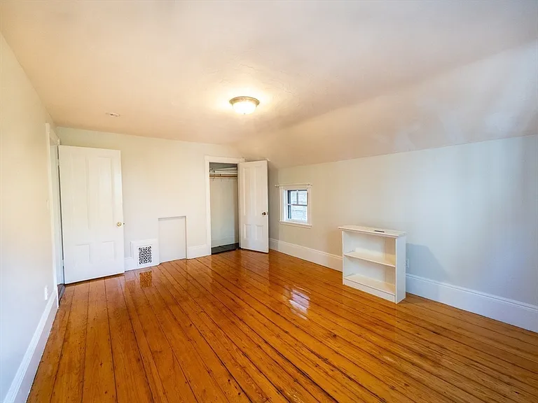 12 Adella Pl — Photo 27