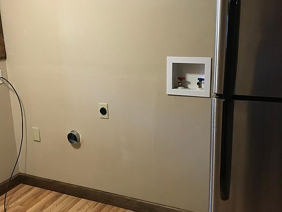 5th image of 3533 Feathers St #2
