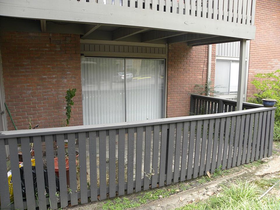 1st image of 720 Forest Lake Dr