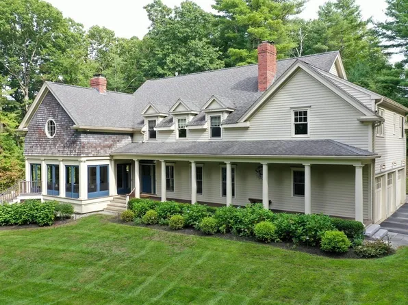 72 Centre St, Dover, MA 02030