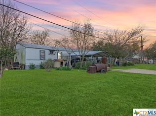1900 Waelder Rd, Gonzales, TX 78629