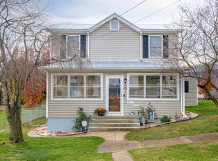 409 5th St, Shenandoah, VA 22849