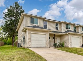 805 S 6th St #1, Bonham, TX 75418