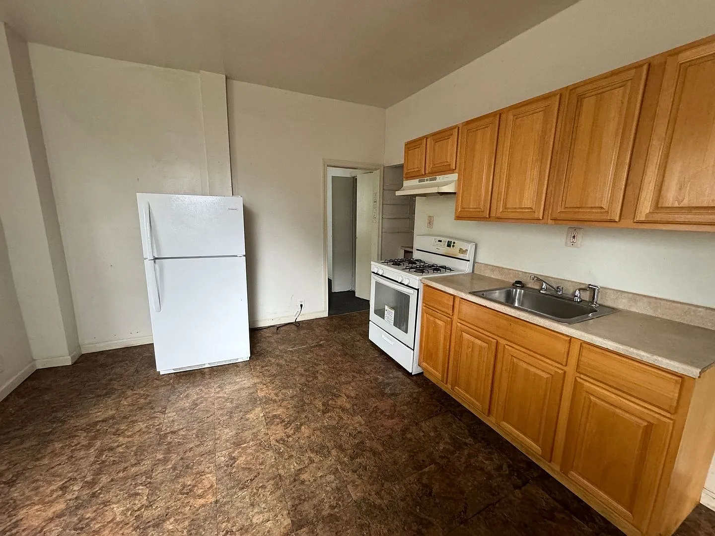 1016 Pine St — Photo 3
